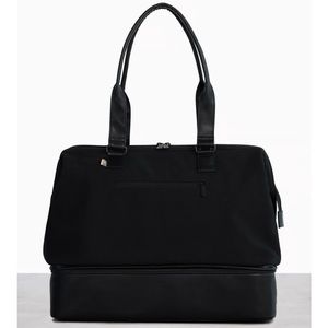 Price Firm - NWT Beis Weekender bag in black